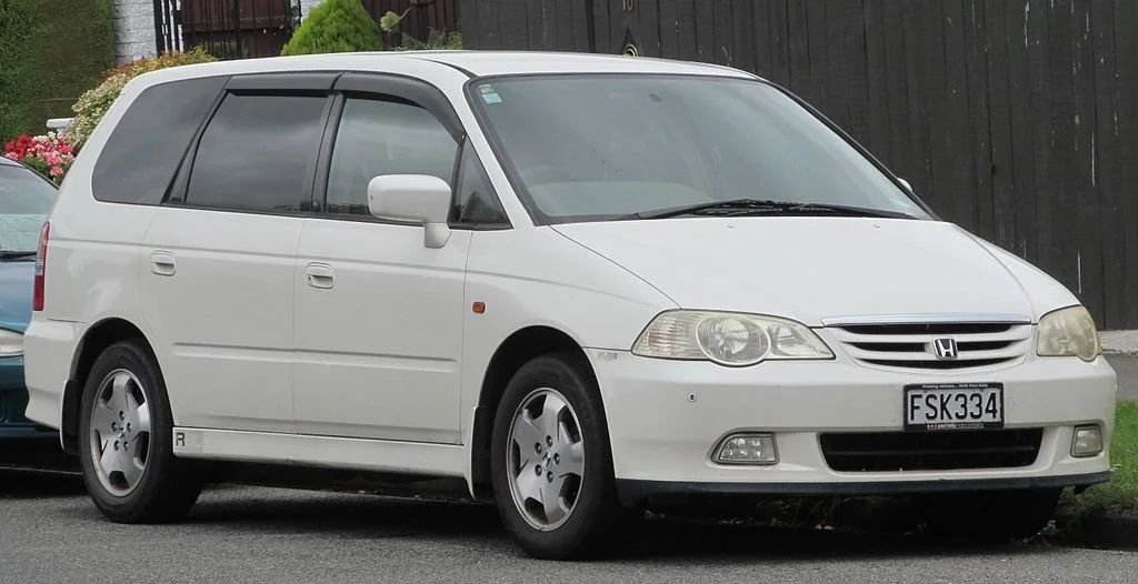 Best & Worst Years for Honda Odyssey 2nd Generation [1999 to 2004]