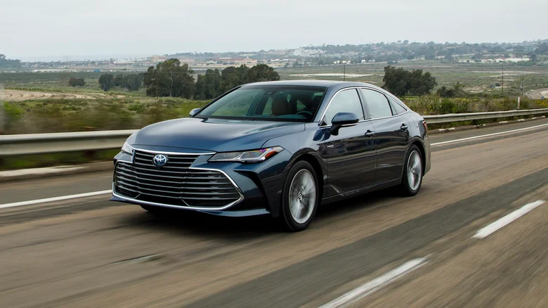 Best, Neutral & Worst Years for Toyota Avalon 5th Generation (2019-2022)